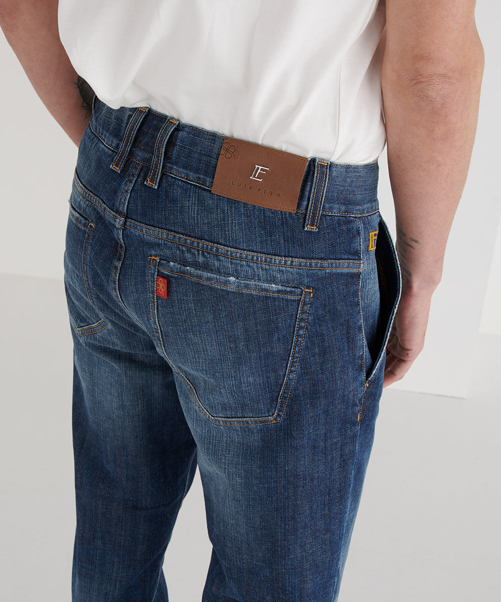 Jeans with inside belt